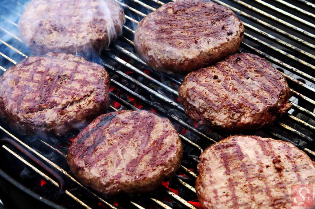 How To Cook Burgers All the Way Through [Even Cook, No Burn] - Simple ...